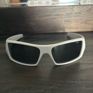 Gascan Oakley